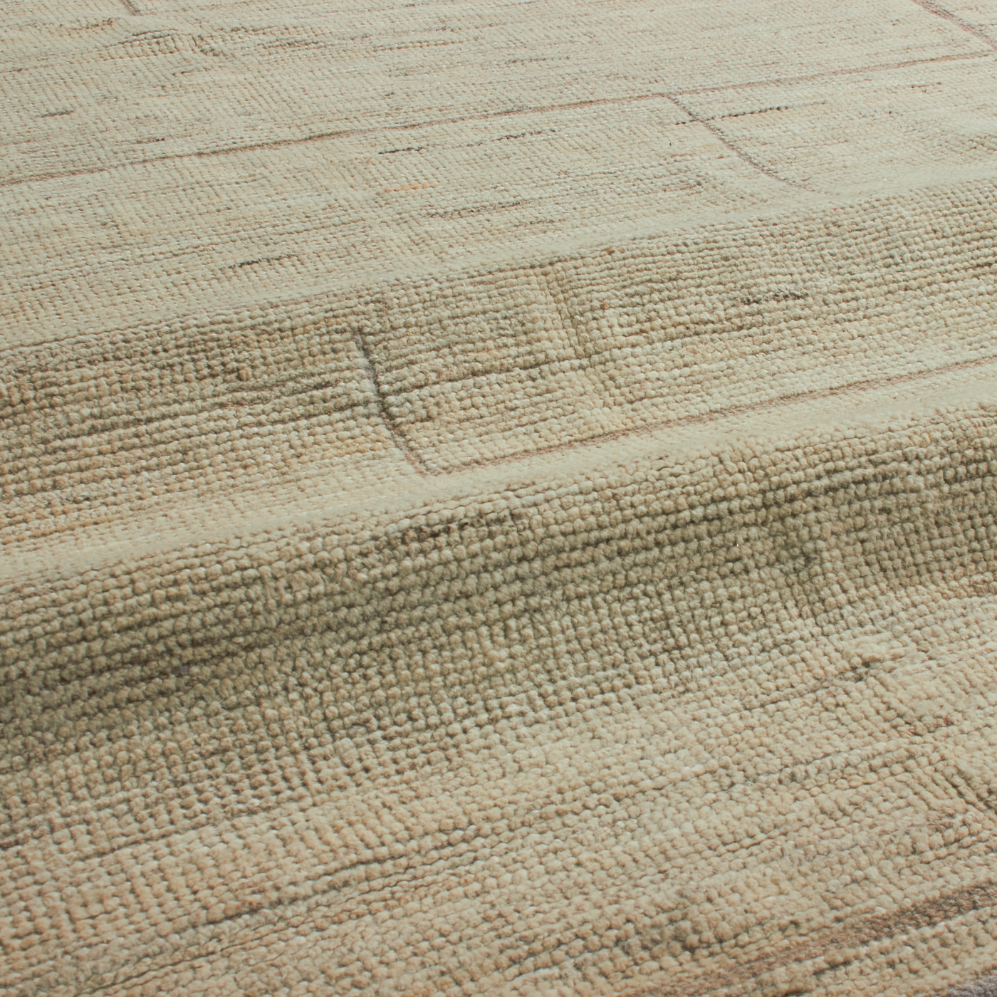 Revered for its lustre and soft hand, the natural qualities of wool from ancient Karakul sheep are honoured through restraint and refinement.