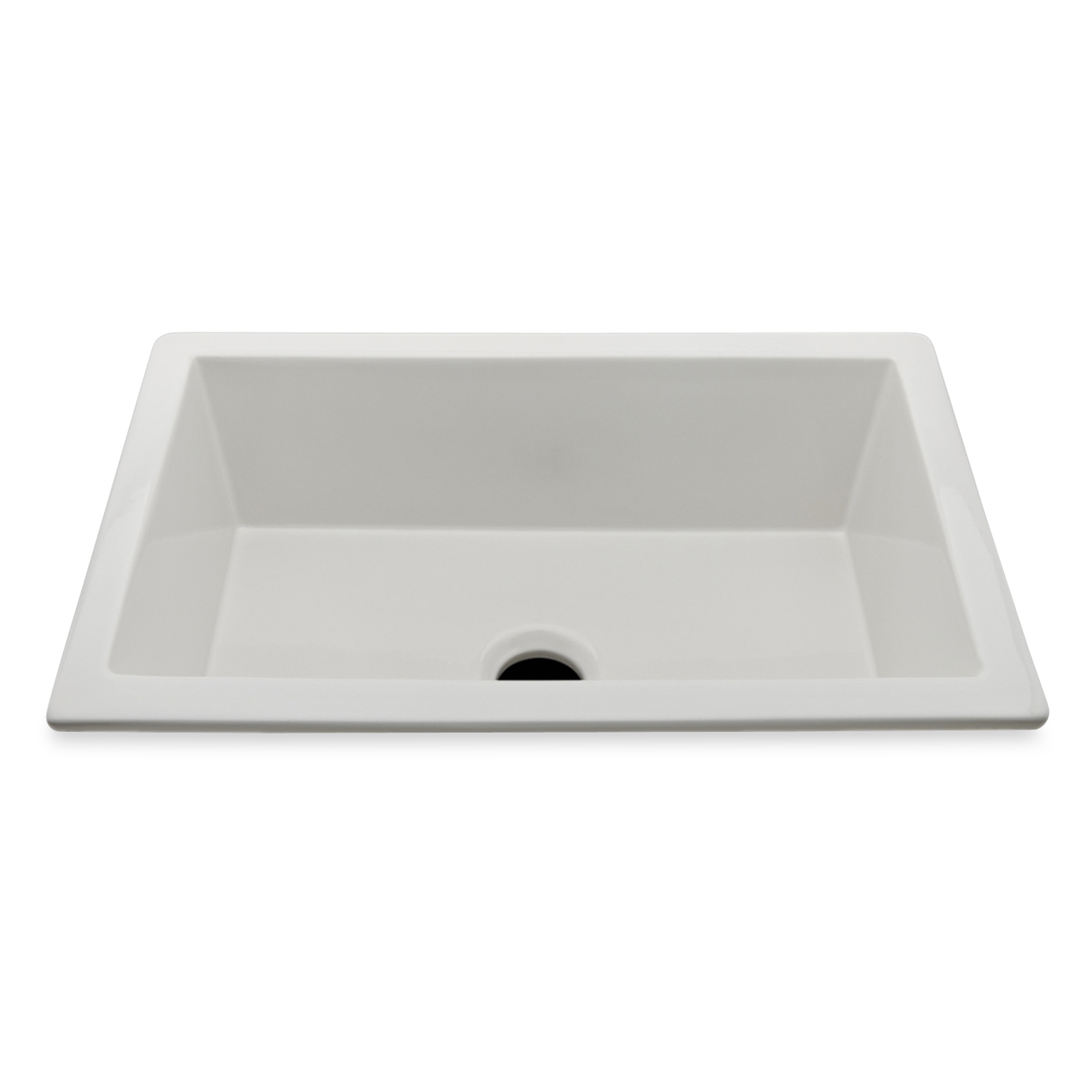 At home in a restored farmhouse or modern beach cottage, these traditional sinks are updated to be practical and utilitarian.