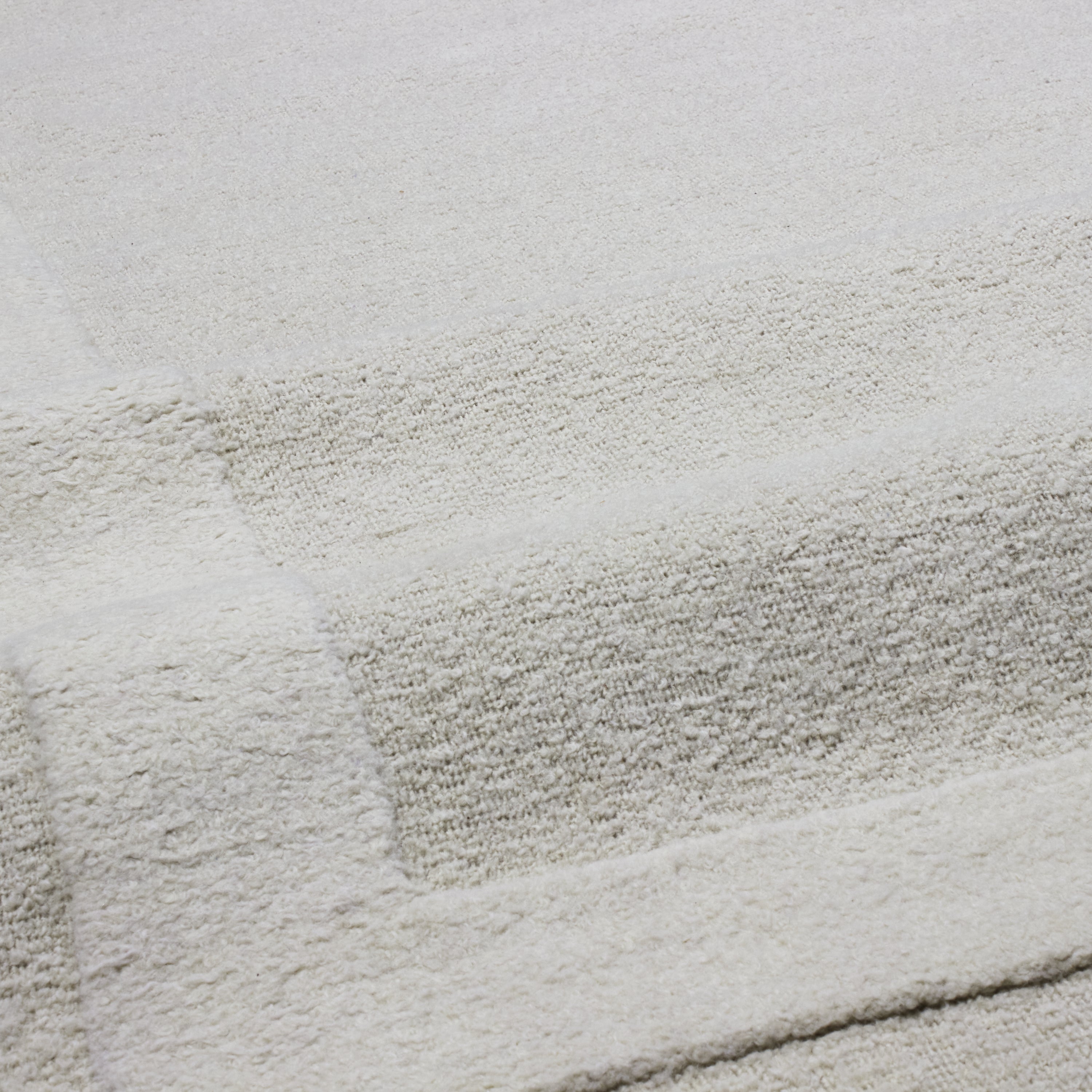 Molvic Ivory