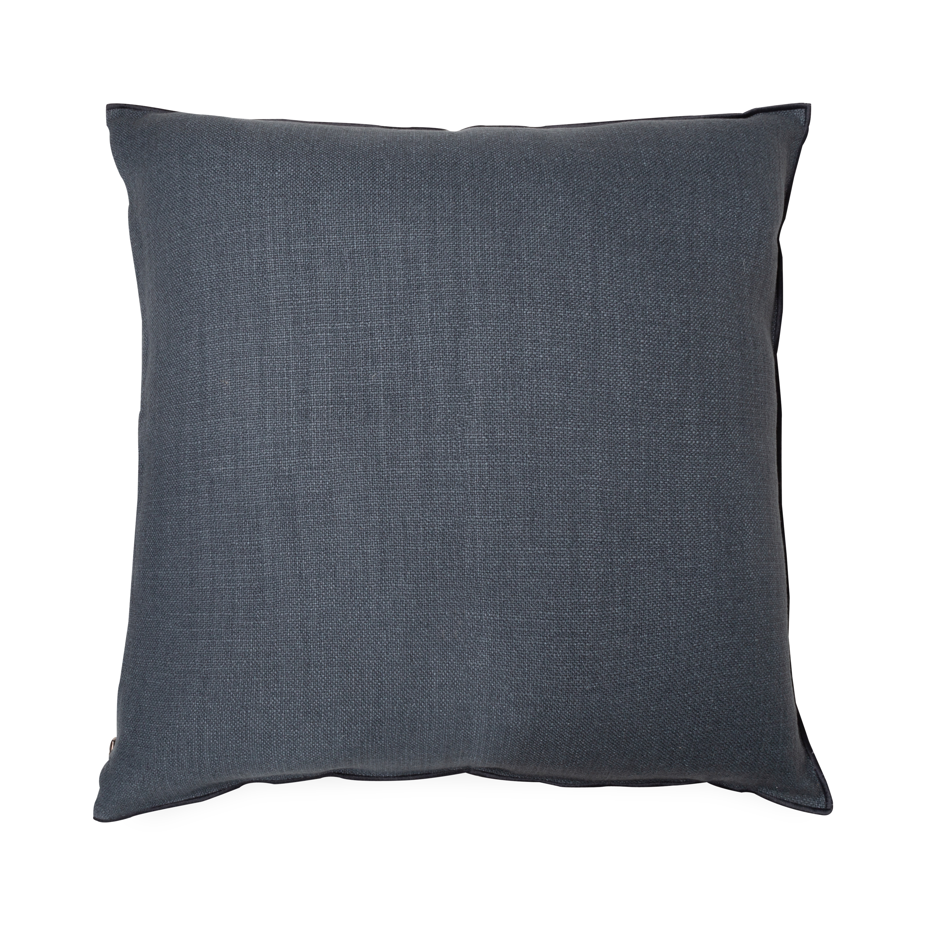 A luxe display of luxe linen, the Vintage Linen Pillow adds a texturally captivating touch to your lounging space.