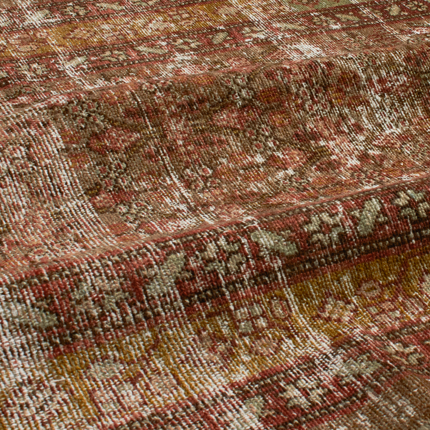 For generations, Elte has worked with expert local rug pickers throughout Morocco, Iran, Turkey and Europe to source vintage and antique rugs.