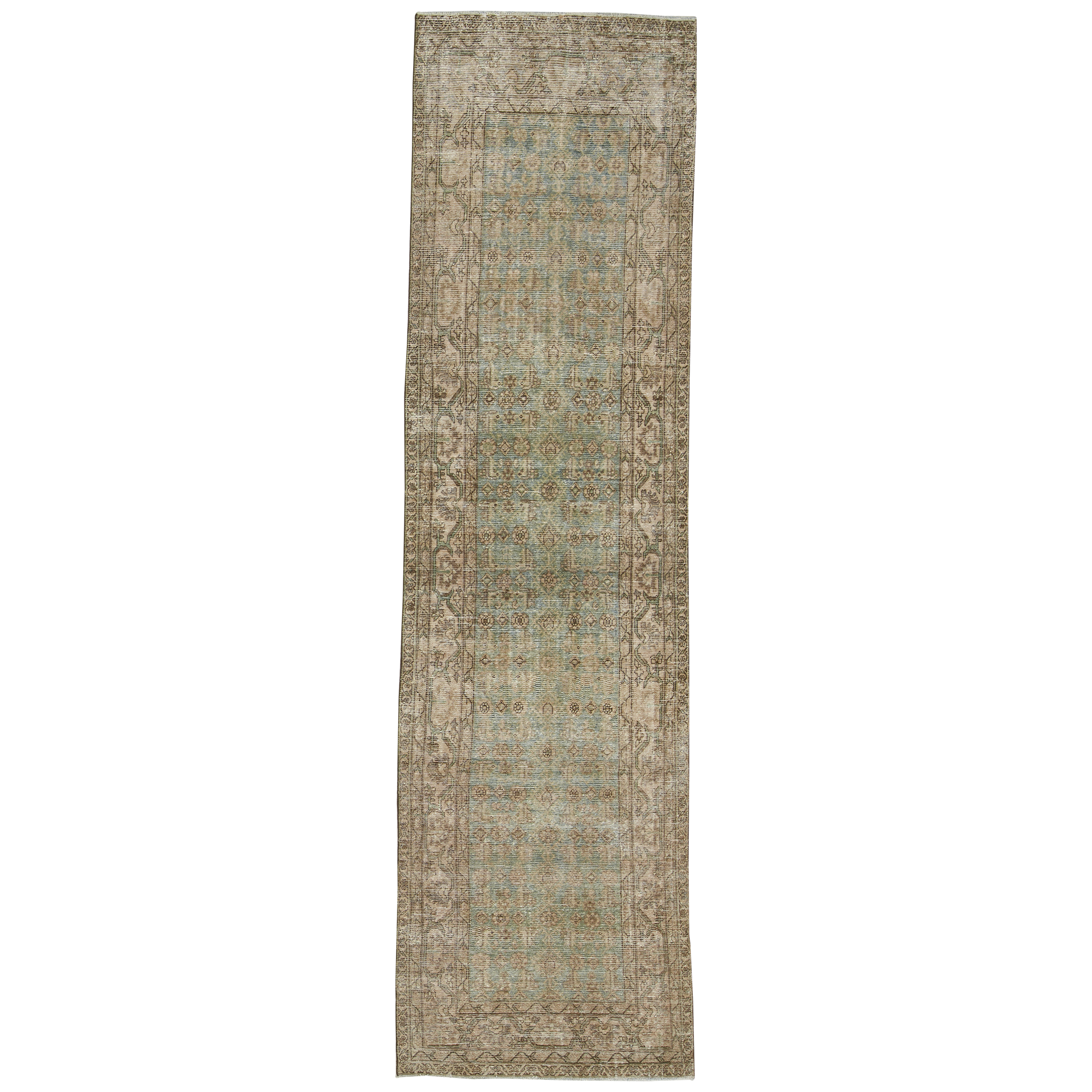 For generations, Elte has worked with expert local rug pickers throughout Morocco, Iran, Turkey and Europe to source vintage and antique rugs.
