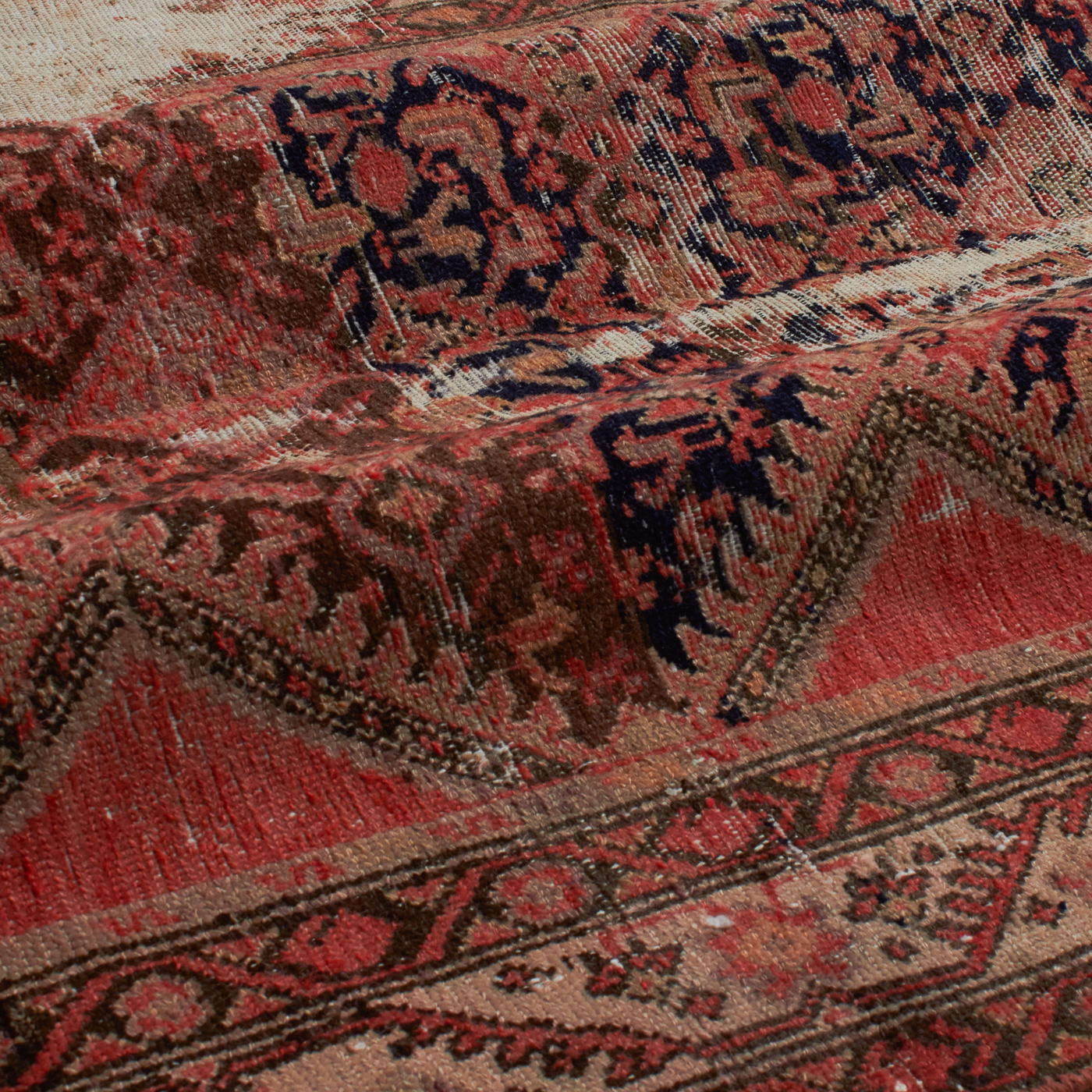 For generations, Elte has worked with expert local rug pickers throughout Morocco, Iran, Turkey and Europe to source vintage and antique rugs.