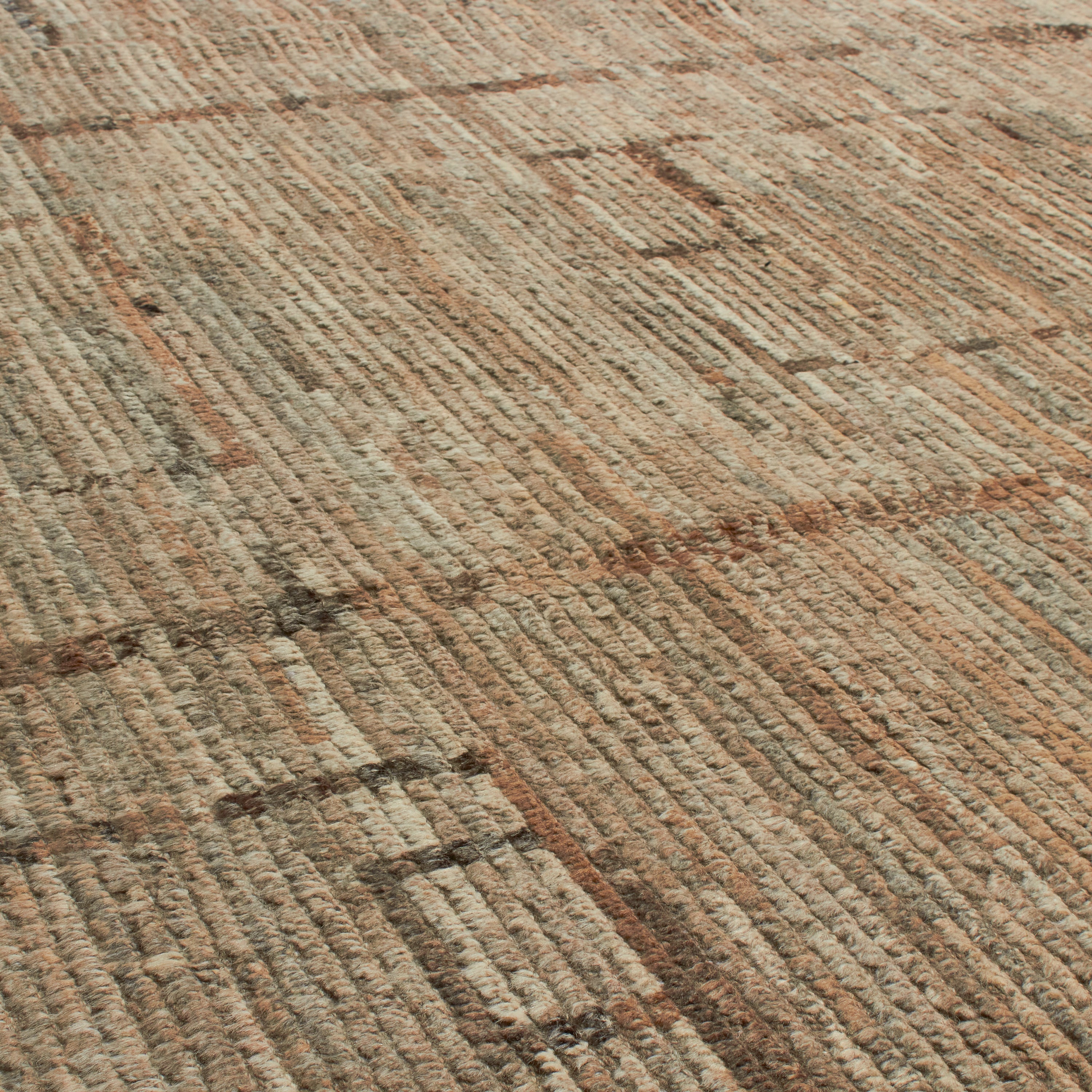 Revered for its lustre and soft hand, the natural qualities of wool from ancient Karakul sheep are honoured through restraint and refinement.