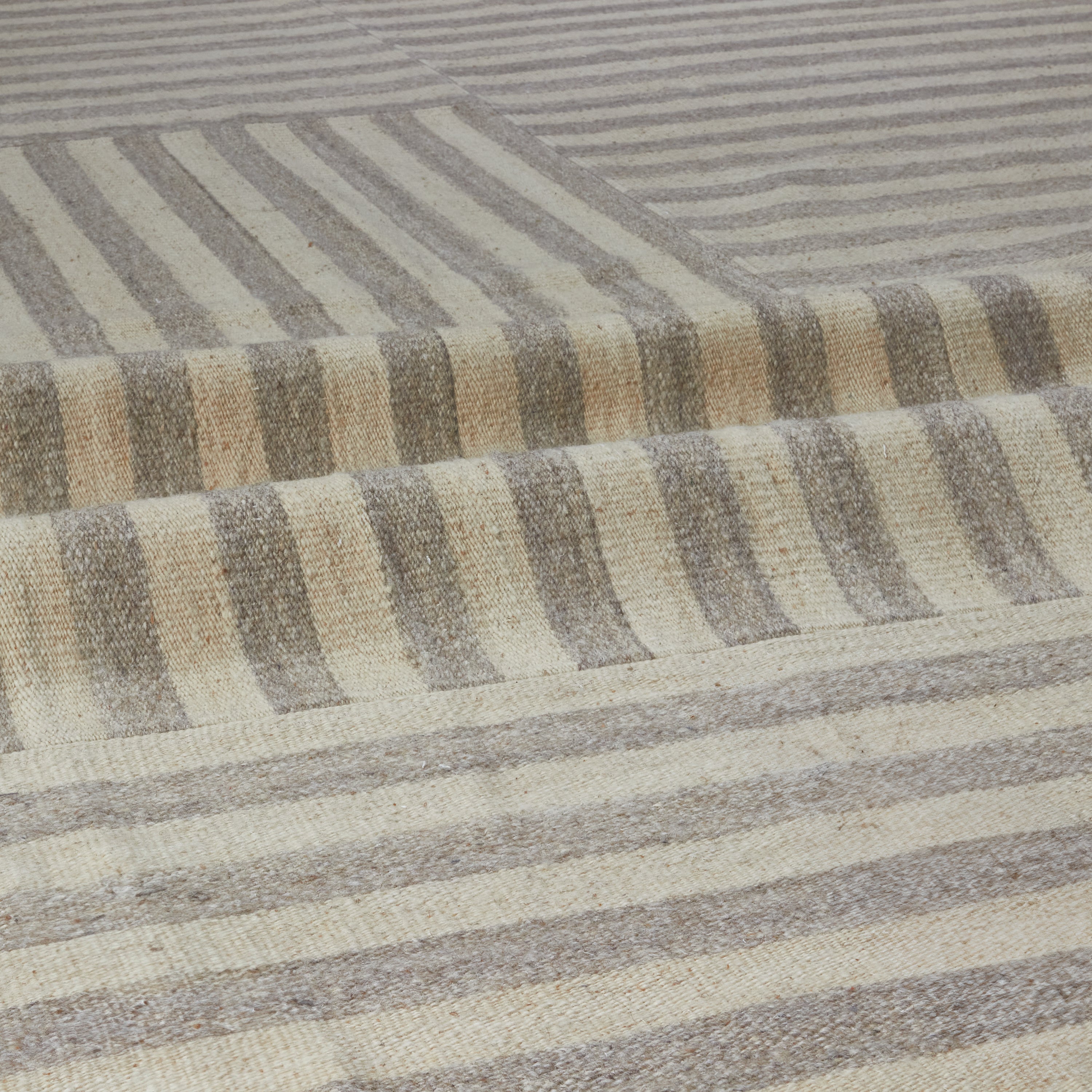 Archer Taupe/Ivory