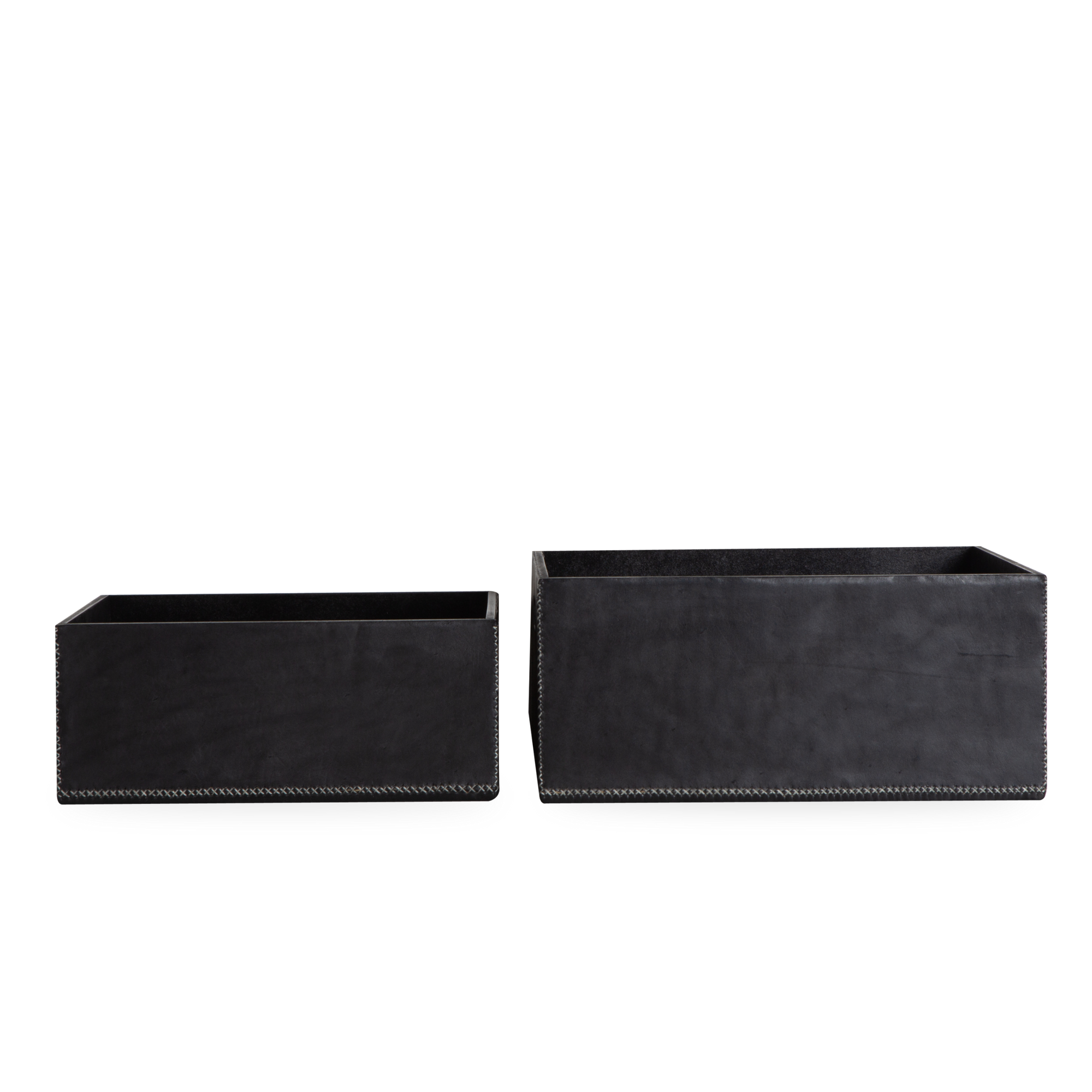 Channeling a connection to local natural materials to form a line of sustainable goods, the Solid Leather Box uses premium cow leather from the Paraguayan Chaco region.