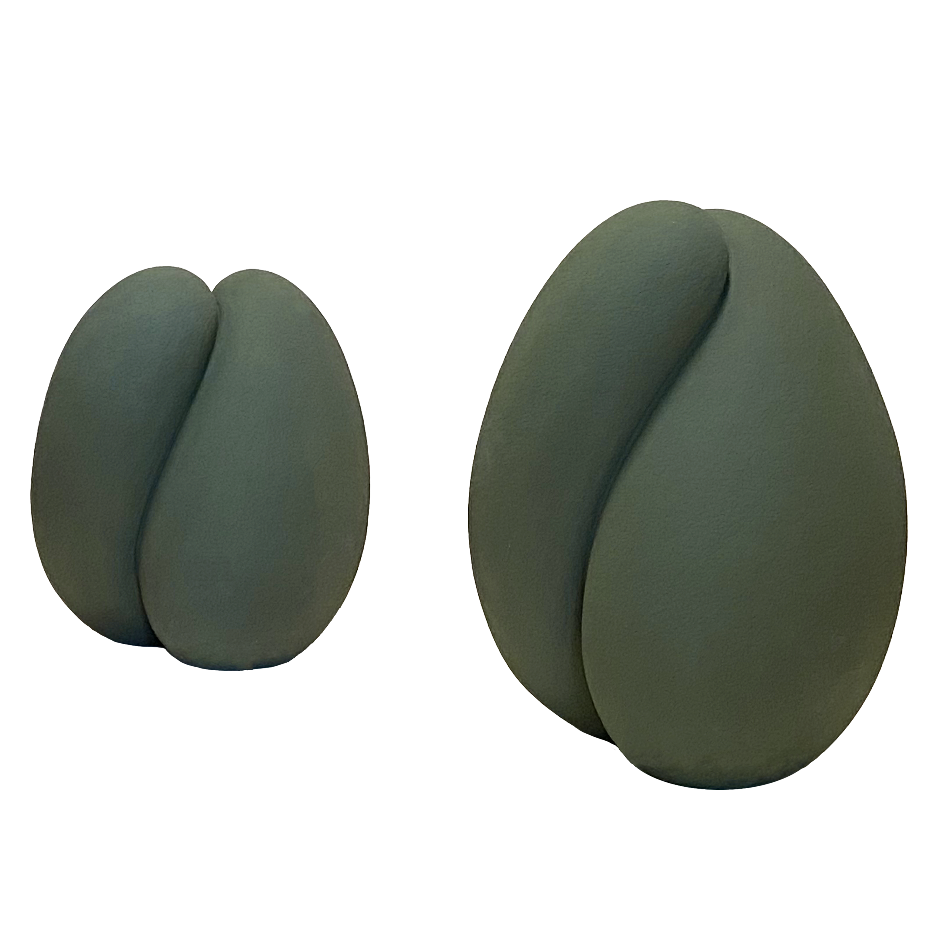 New York-based artist Tara Vaughan creates one-of-a-kind ceramics inspired by connections between people, nature, and elements.