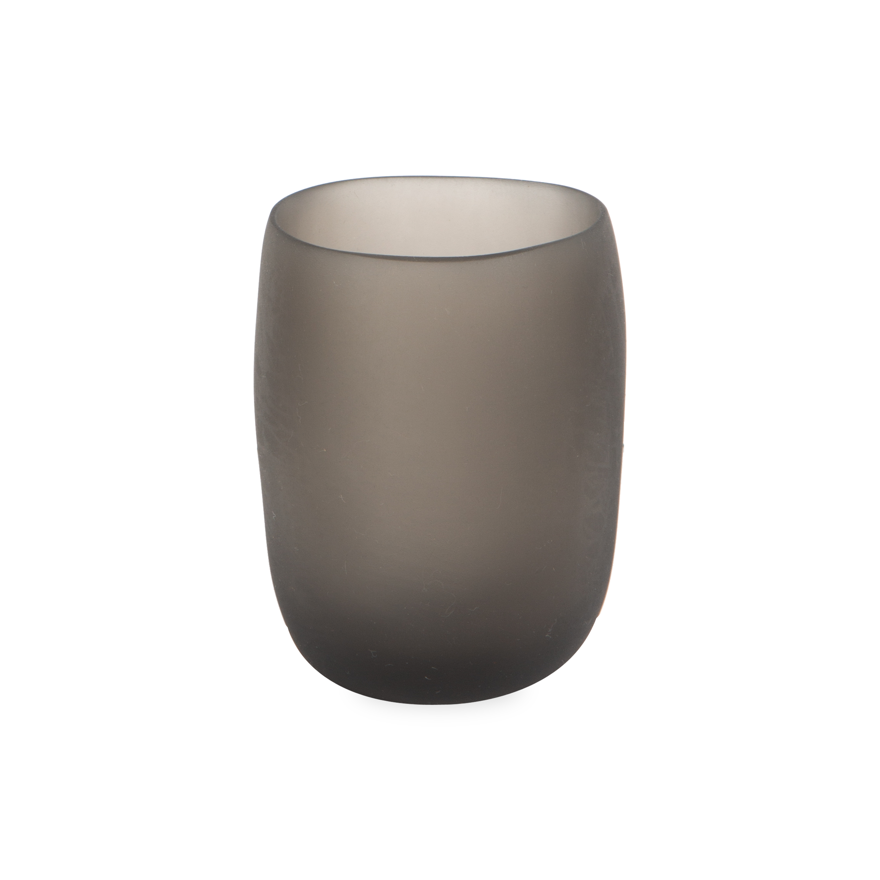 The refined, yet simple design of the Resin Collection is a stylish way to neatly organize small bath necessities.